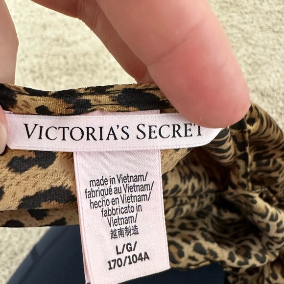 Victoria's Secret Animal Print Slip - Picture 2 of 3